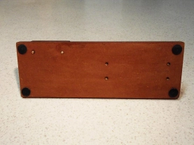 Rubber feet glued on the baseplate with Bison-glue or double sided tape Rubber feet glued on the baseplate with Bison-glue or double sided tape